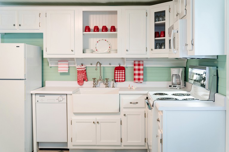 Cabins (Greensburg, Kentucky, United States)