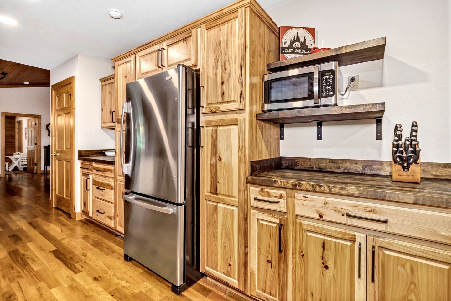 Cozy Mountain Cabin with Long-Range Views near Waterfall Park in Old Fort, NC