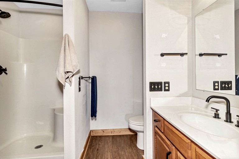 Cabins (United States of America, Old Fort, North Carolina)