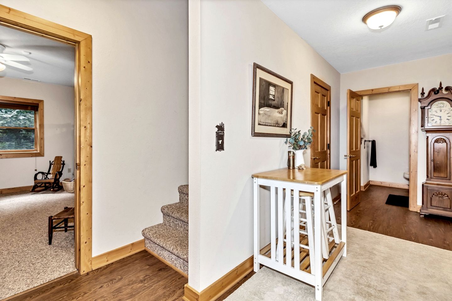 Cozy Mountain Cabin with Long-Range Views near Waterfall Park in Old Fort, NC