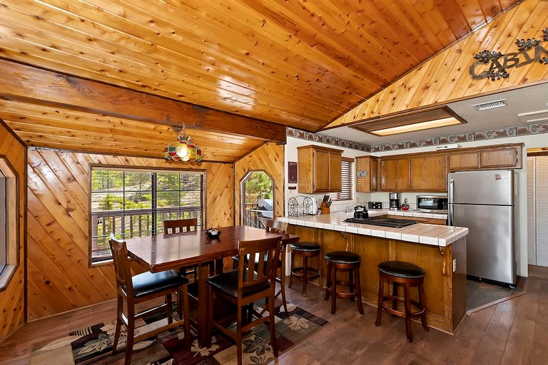 Cabins (United States of America, Big Bear Lake, California)