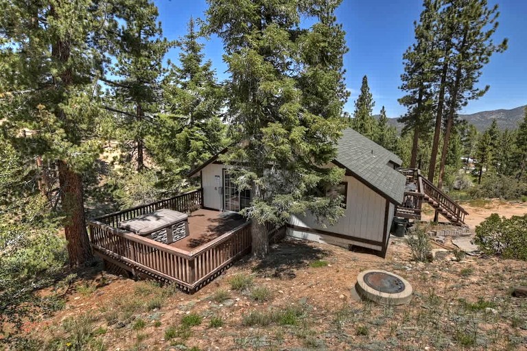 Cabins (United States of America, Big Bear Lake, California)