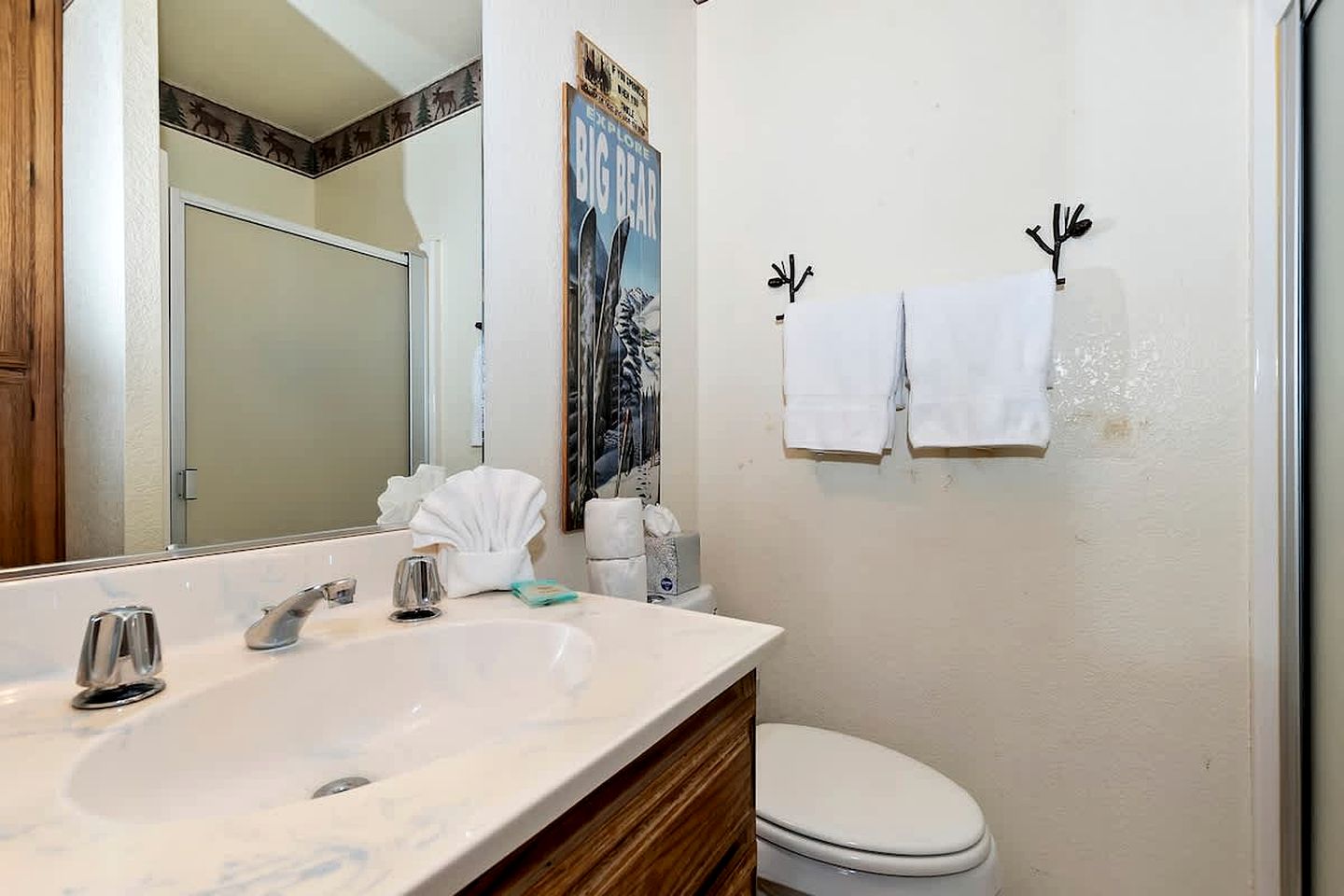 Gather Here: Cozy Cabin for Family and Friends in Big Bear - Your Ideal Retreat