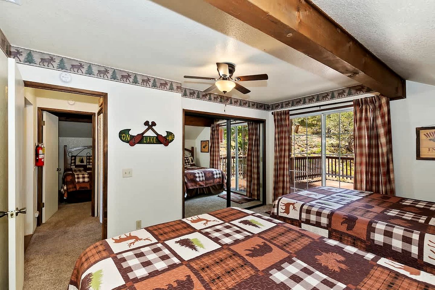Gather Here: Cozy Cabin for Family and Friends in Big Bear - Your Ideal Retreat