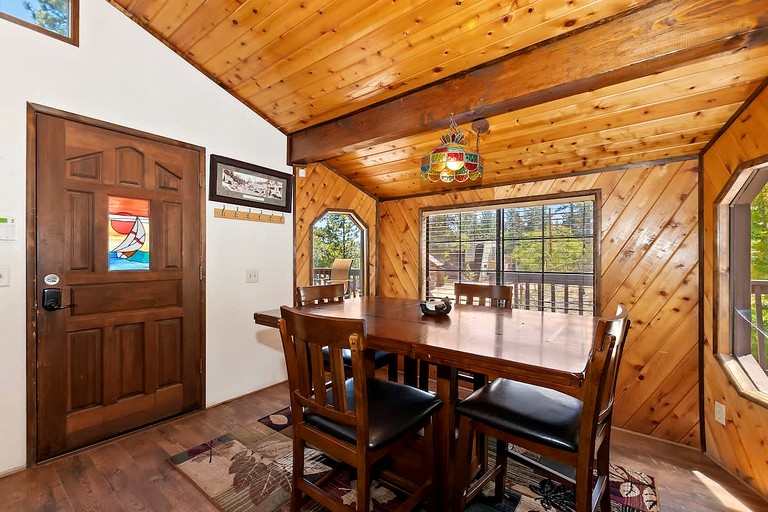 Cabins (United States of America, Big Bear Lake, California)