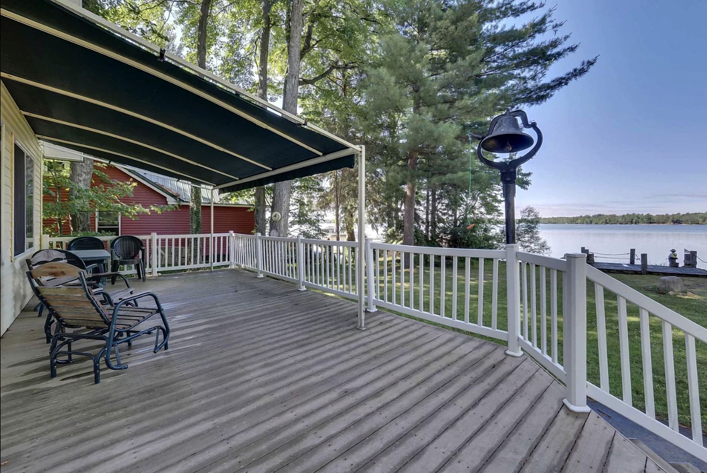 Lake ManisteeLodgeSki & Snowmobile Hideout, Cabins, Kalkaska, United