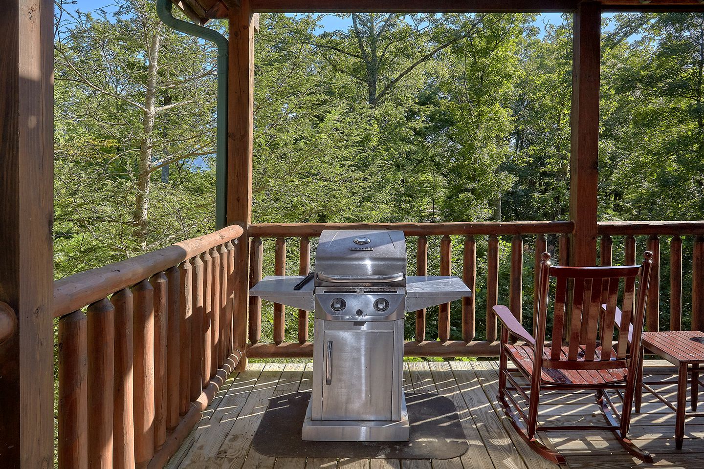 Majestic Gatlinburg Cabin Rental for a Family Vacation in Tennessee