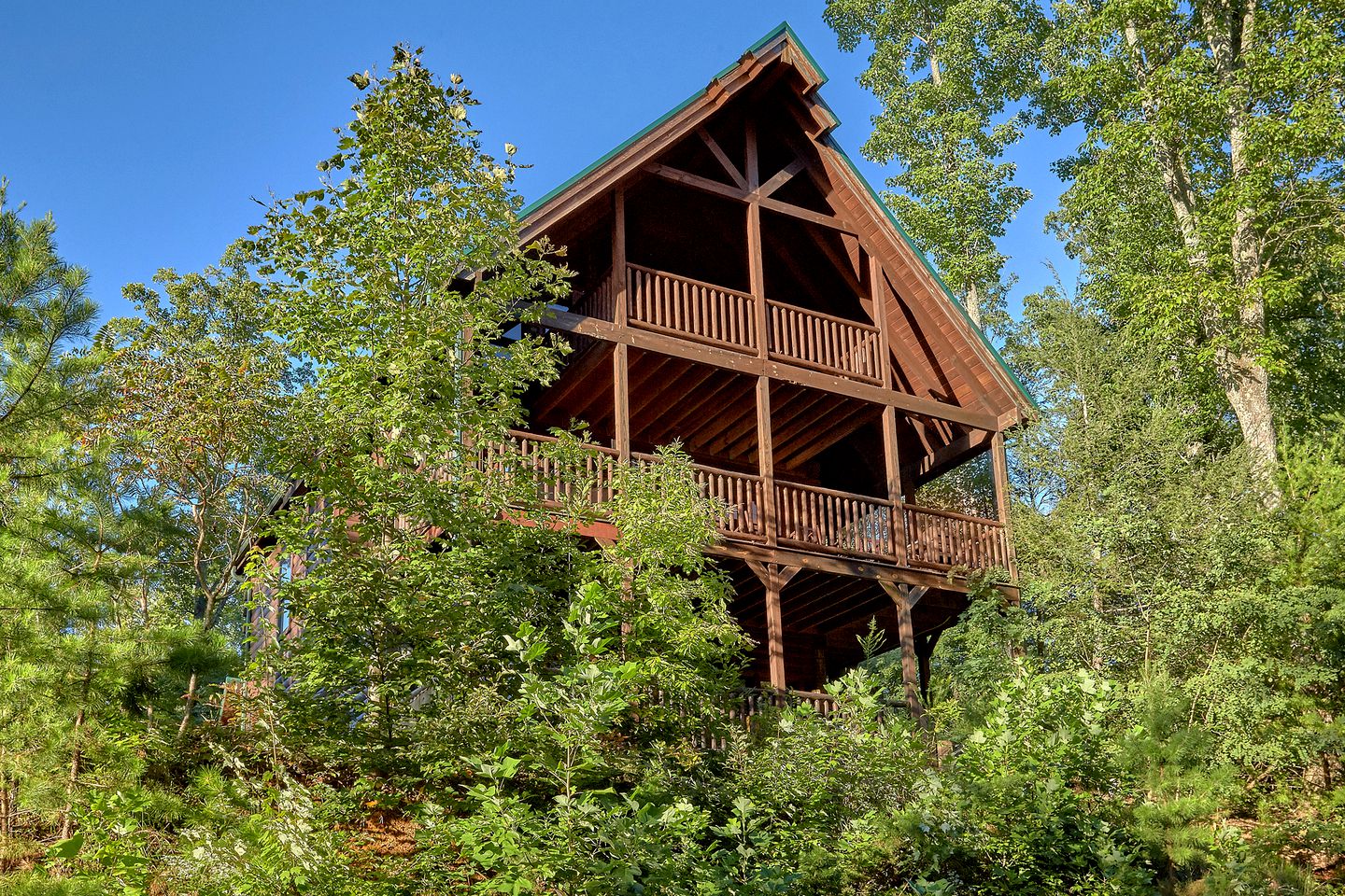 Majestic Gatlinburg Cabin Rental for a Family Vacation in Tennessee