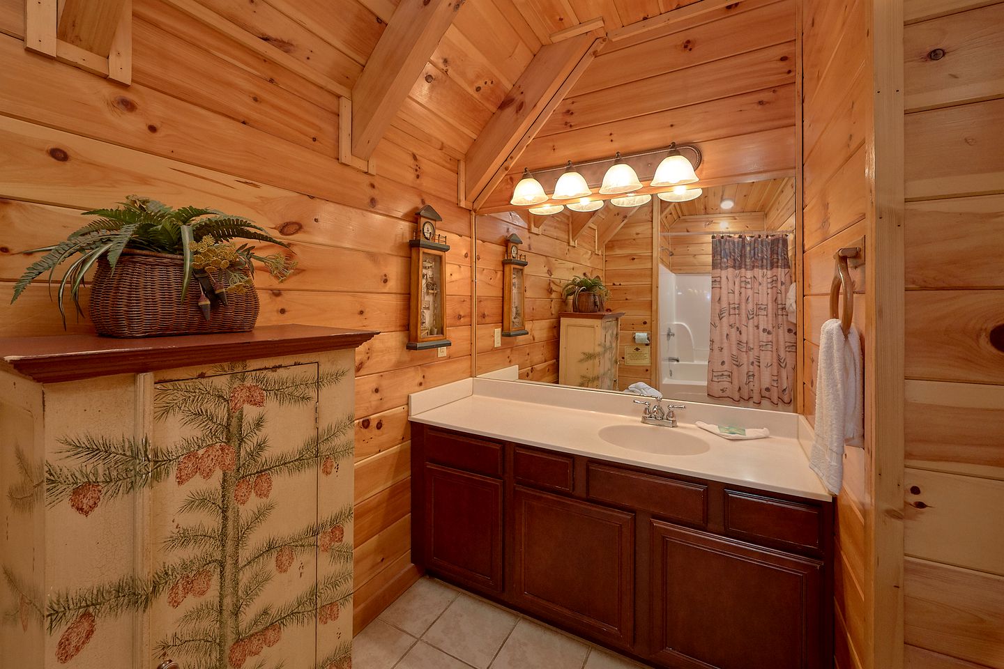 Majestic Gatlinburg Cabin Rental for a Family Vacation in Tennessee