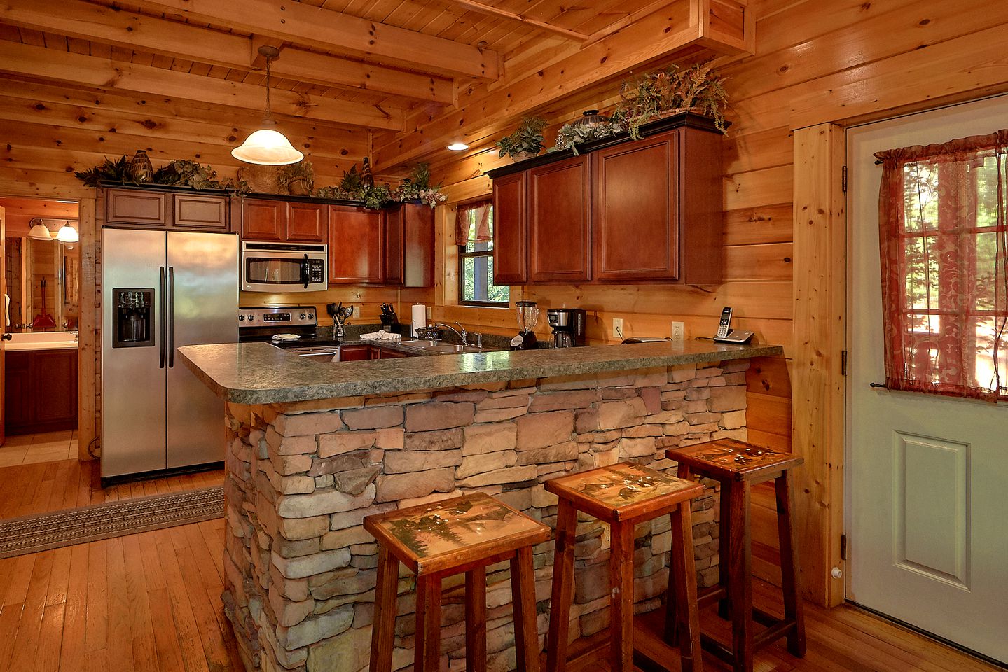 Majestic Gatlinburg Cabin Rental for a Family Vacation in Tennessee