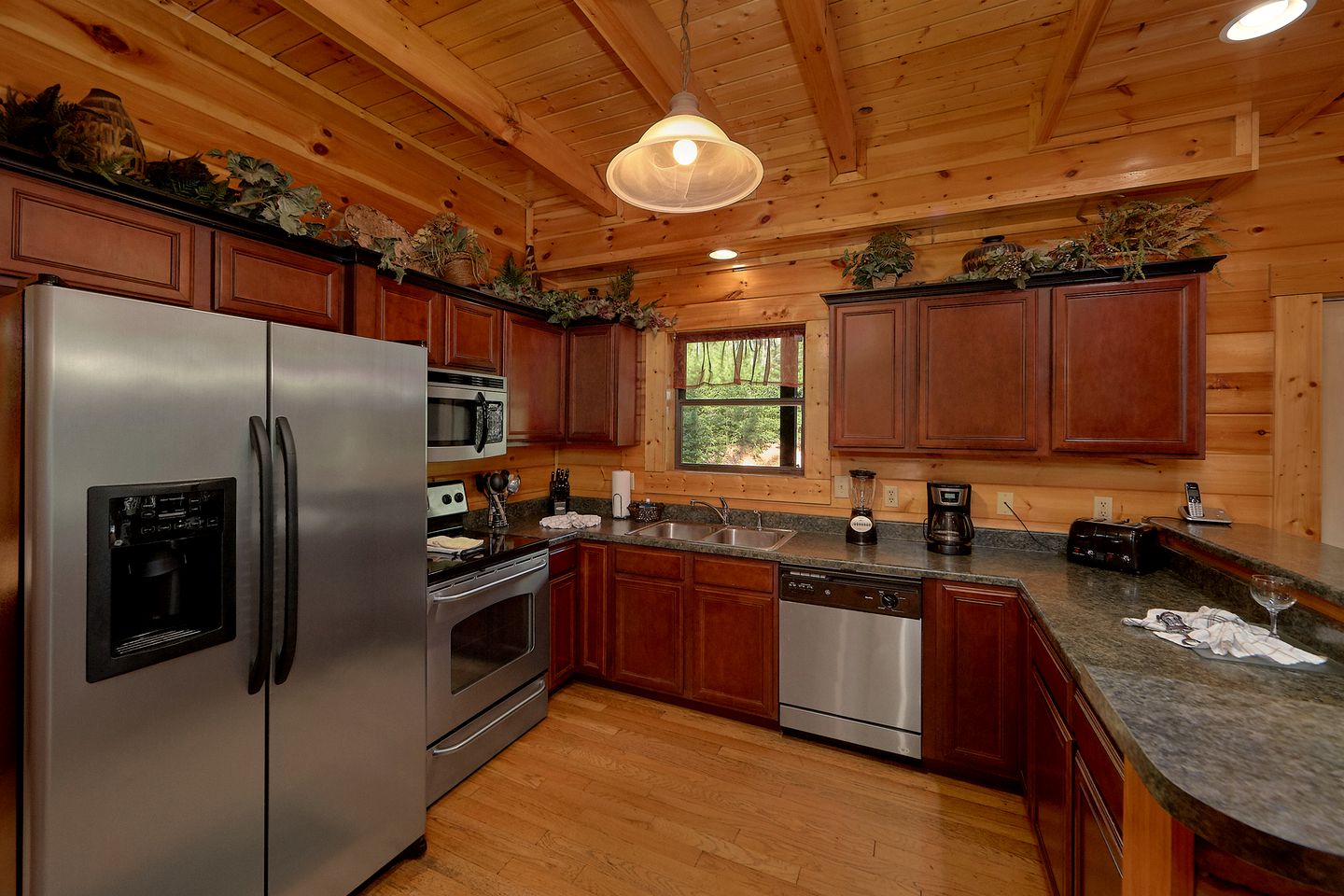Majestic Gatlinburg Cabin Rental for a Family Vacation in Tennessee