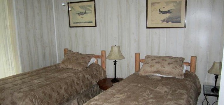 Cabins (Jefferson, Texas, United States)