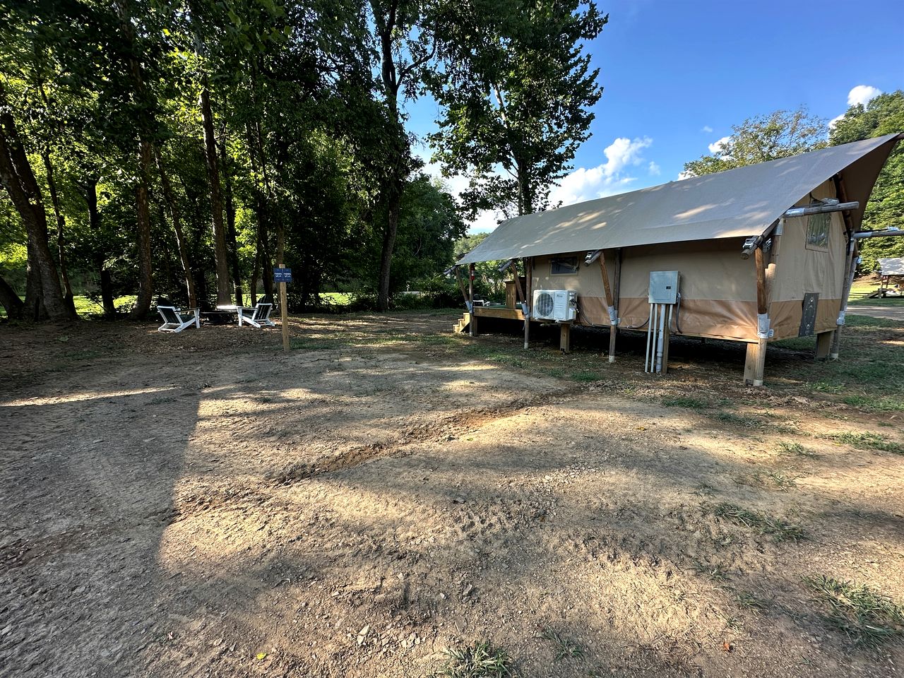 Exquisite Safari Tent Haven near Smoky Mountains in Tennessee
