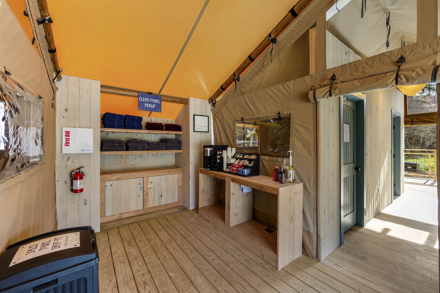 Exquisite Safari Tent Haven near Smoky Mountains in Tennessee