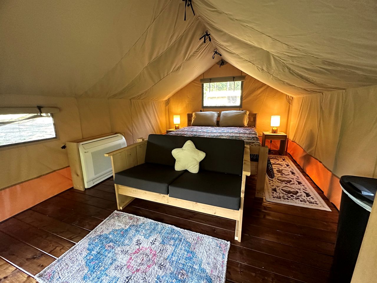 Exquisite Safari Tent Haven near Smoky Mountains in Tennessee