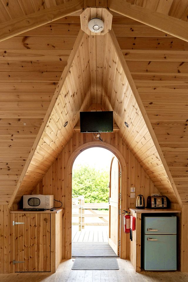 Super-Sized Family Glamping Pod with Retro Style & Starry Lighting near Croston, England