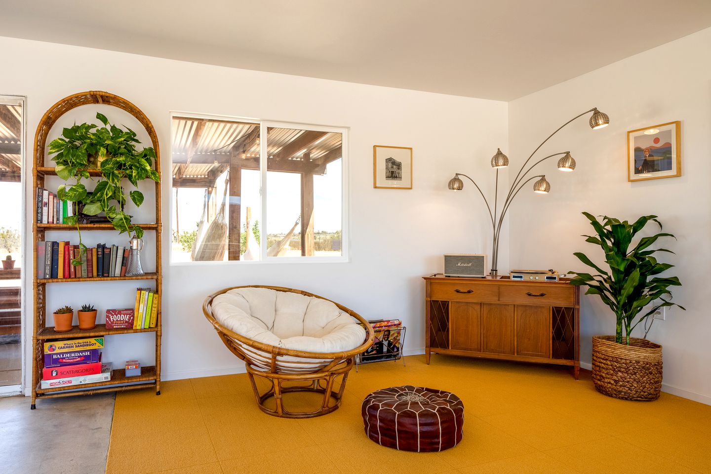 RedAwning Gemini Retreat Amazing Desert Night Skies, Cabins, Yucca