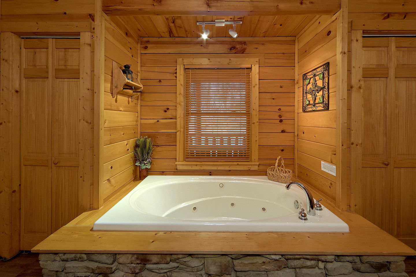 Family Glamping Vacations at this Fully-Equipped Vacation Rental in Sevierville, Tennessee