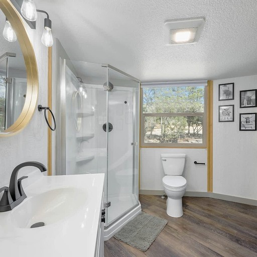 Cabins (United States of America, Canyon Lake, Texas)