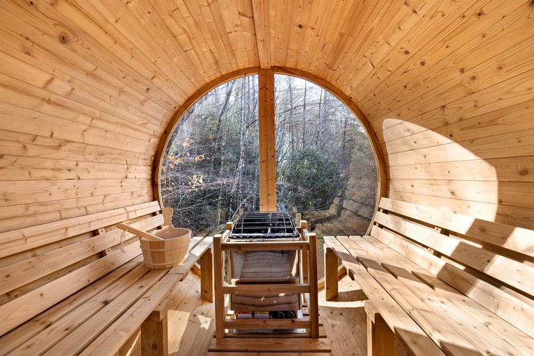 Domes (United States of America, Transylvania County, North Carolina)