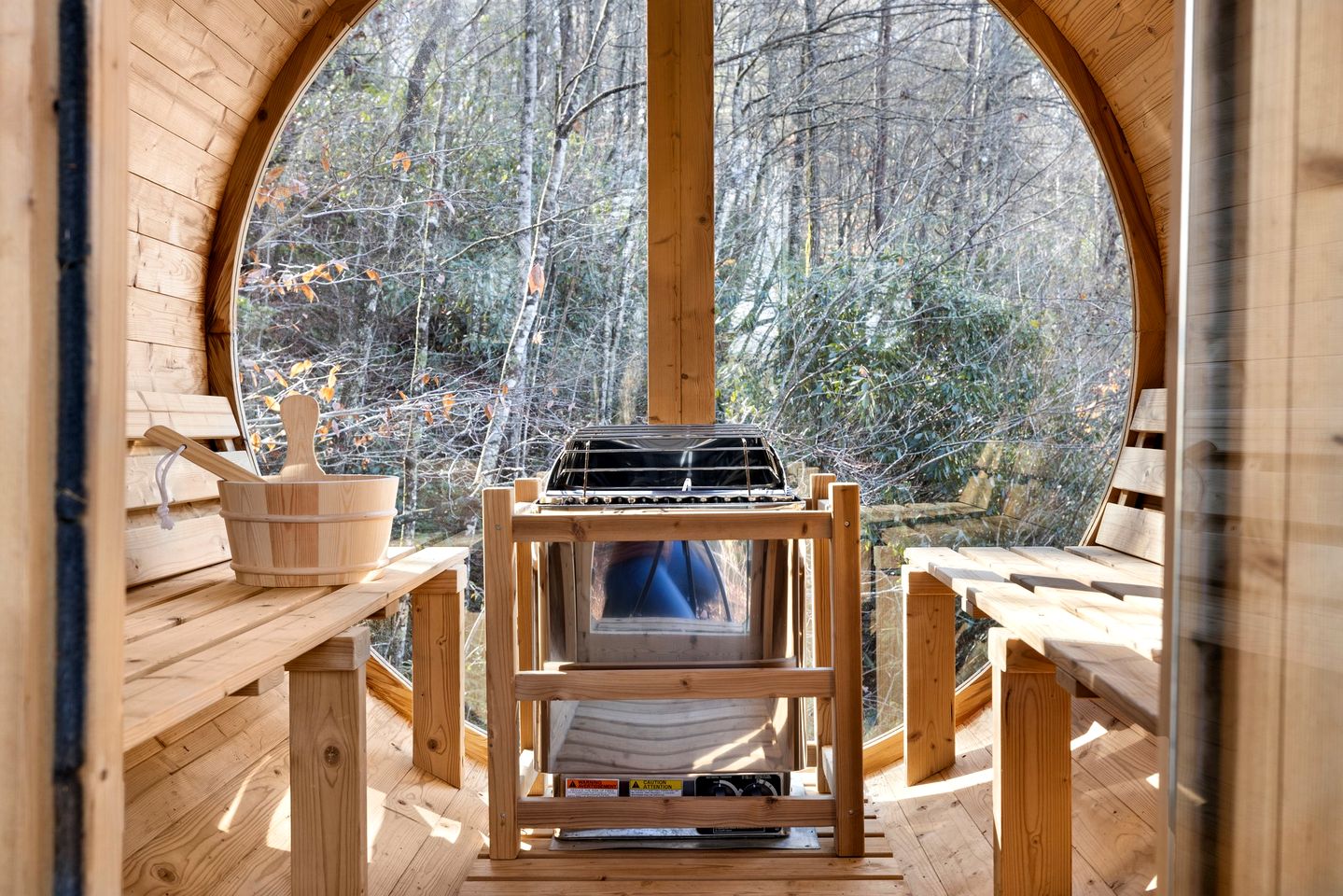Luxurious Dome Surrounded by Trees for a Relaxing Getaway in the Blue Ridge Mountains in Rosman, North Carolina