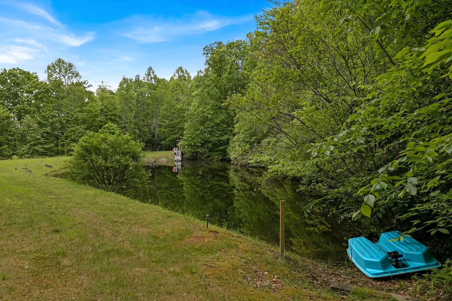 Relaxing Dome in the Heart of the Blue Ridge Mountains for an Unforgettable Glamping Experience in Rosman, North Carolina