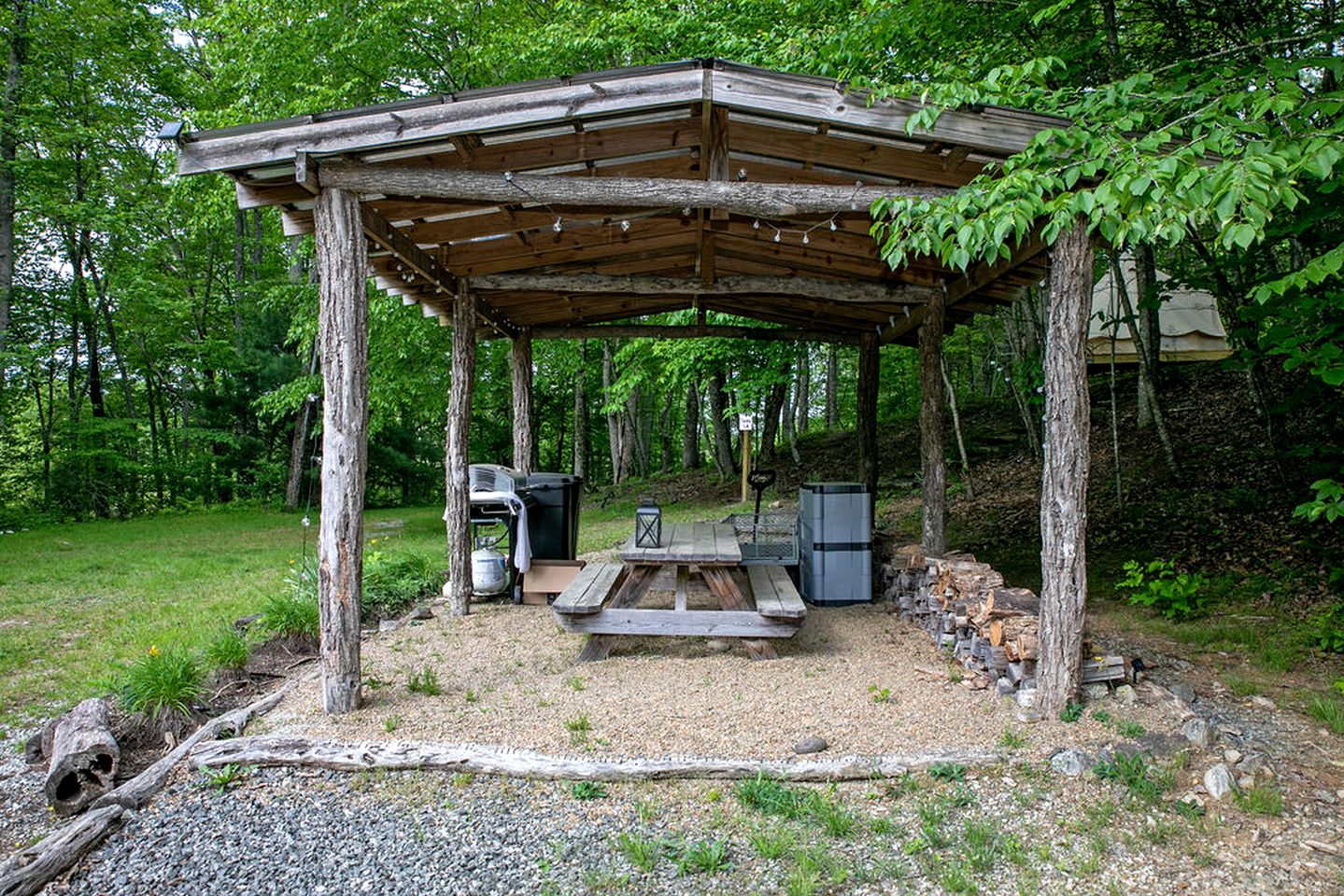 Relaxing Dome in the Heart of the Blue Ridge Mountains for an Unforgettable Glamping Experience in Rosman, North Carolina