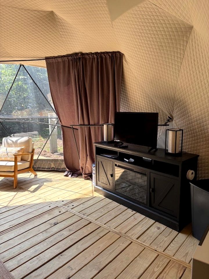 Cozy Geodesic Dome Escape in the Heart of the Catskills, New York