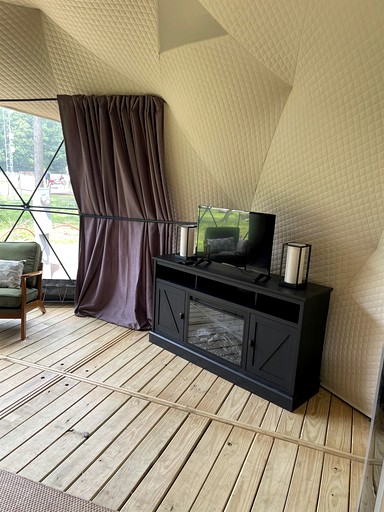 Cabins (United States of America, Gilboa, New York)