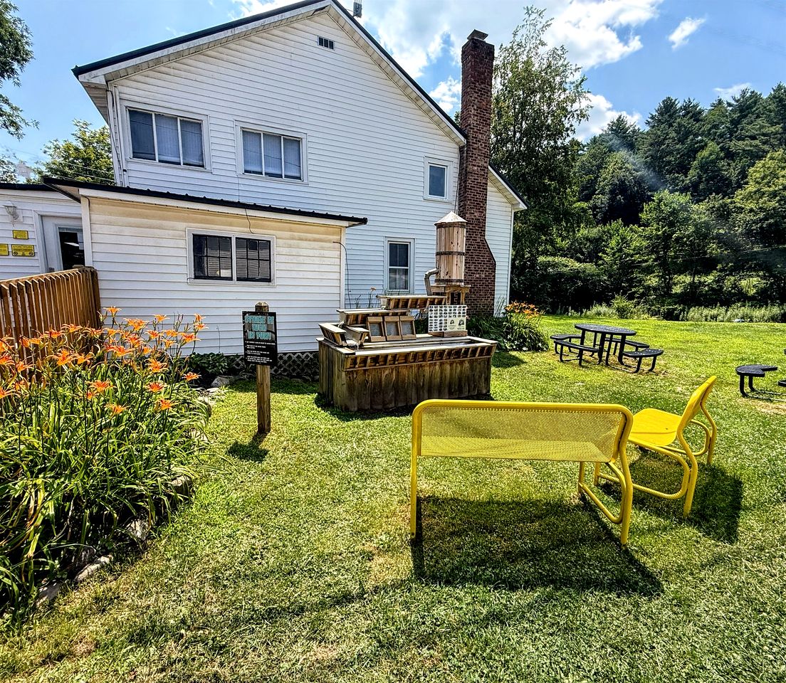 Idyllic Geodesic Dome Sanctuary near Schoharie Creek in New York