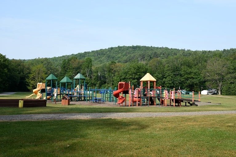 Cabins (United States of America, Gilboa, New York)