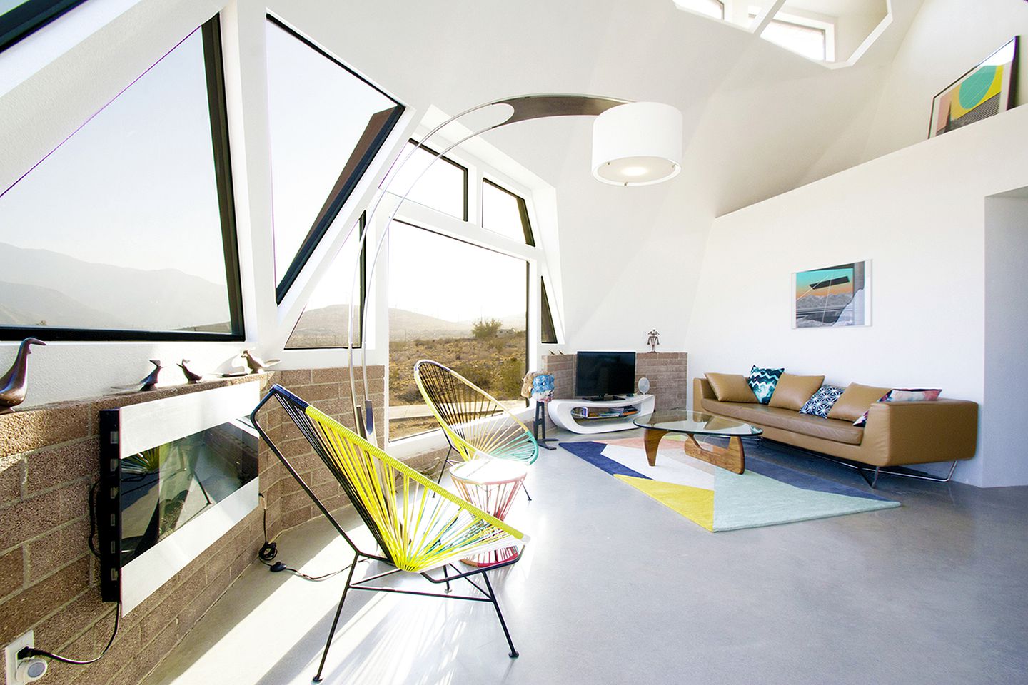 Unique and Secluded Dome Retreat Surrounded by Mountains in Palm Springs