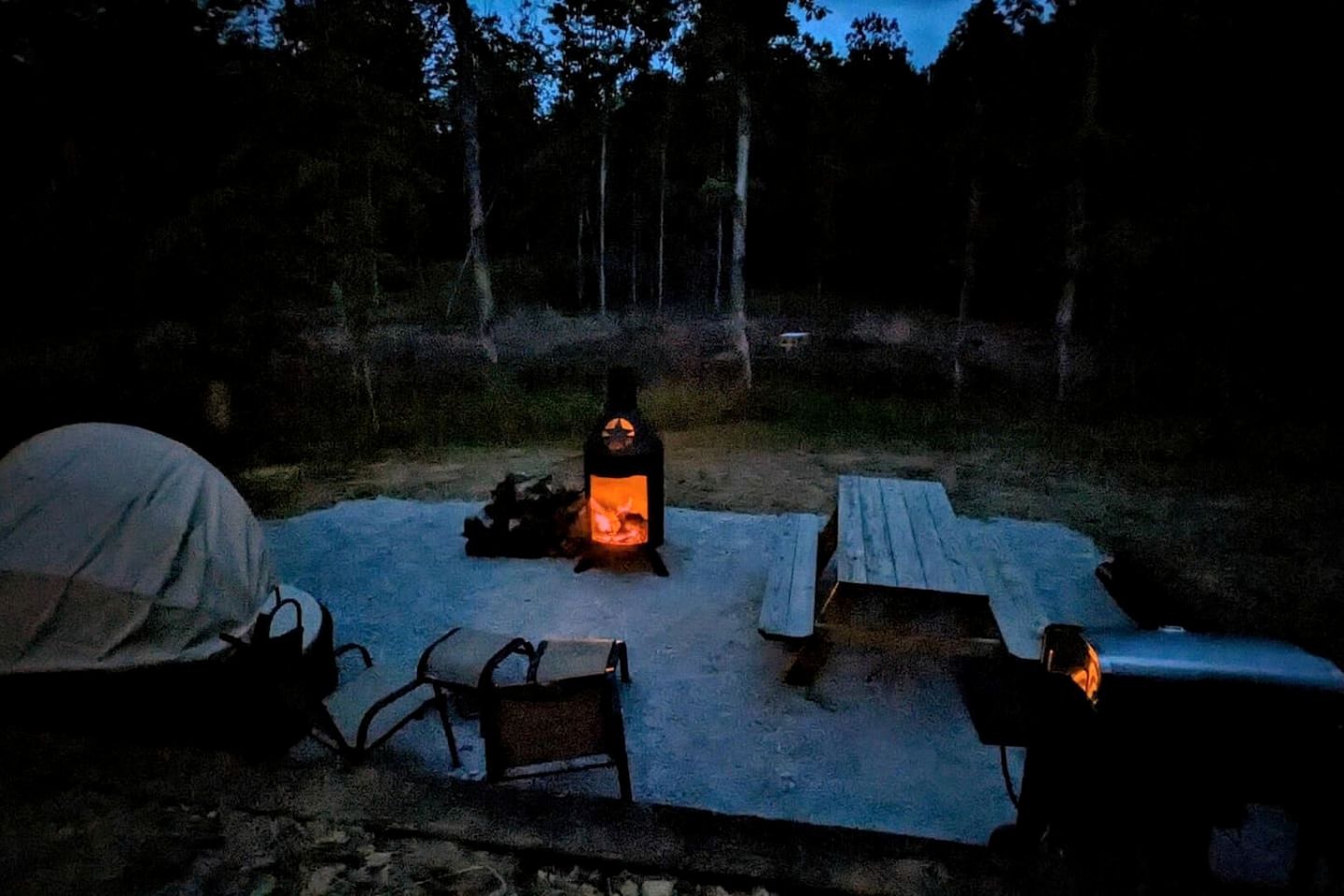 Award-Winning Glamping Dome with Panoramic Pond Views near The Caverns, Coalmont TN