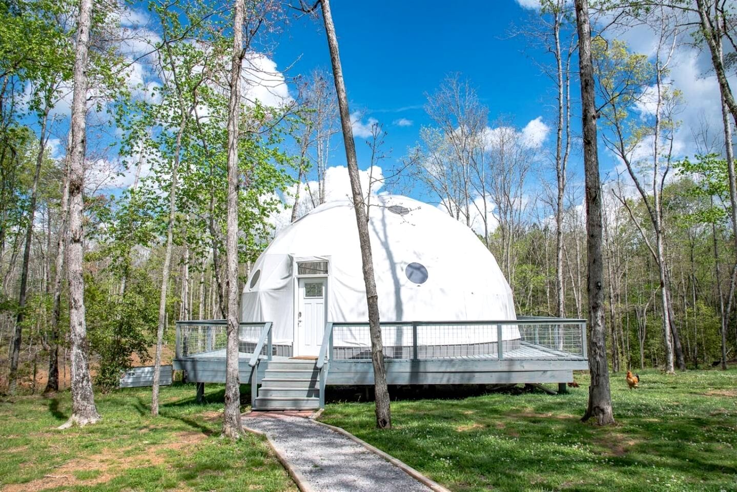 Award-Winning Glamping Dome with Panoramic Pond Views near The Caverns, Coalmont TN