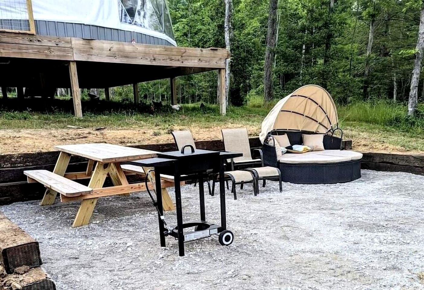 Award-Winning Glamping Dome with Panoramic Pond Views near The Caverns, Coalmont TN