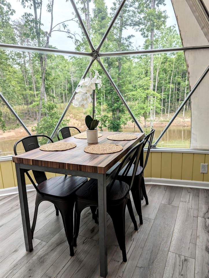 Award-Winning Glamping Dome with Panoramic Pond Views near The Caverns, Coalmont TN