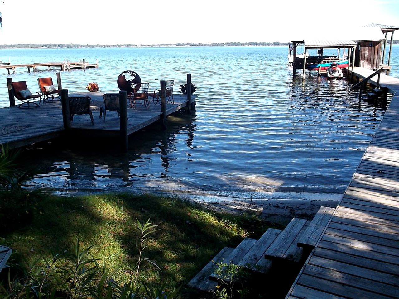 Charming Lakefront Cottage Rental Perfect for 20 near Jacksonville, Florida