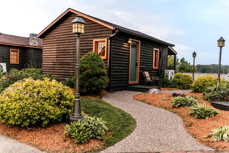 Cabins (United States of America, Bellevue, Iowa)