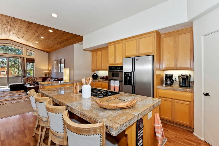 Cabins (United States of America, Big Bear Lake, California)