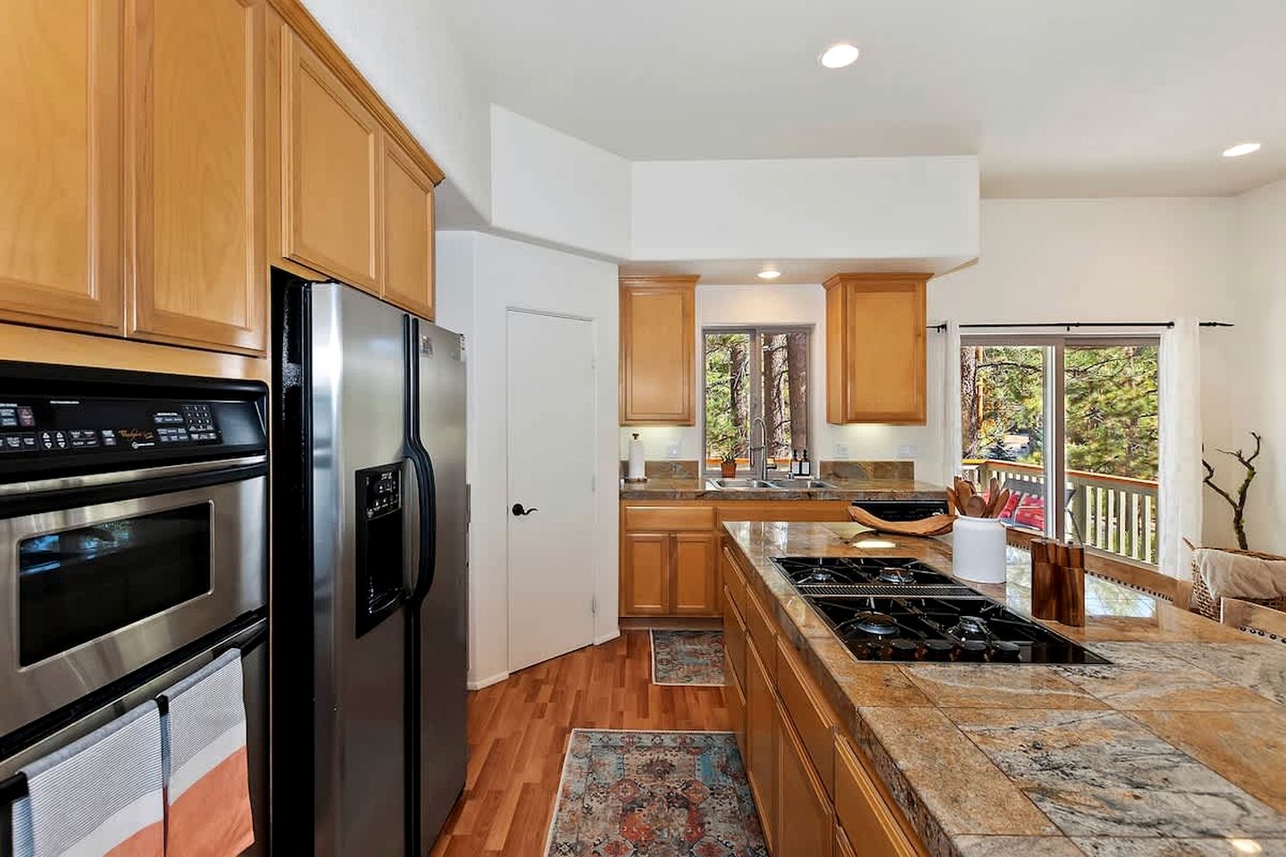 Getaway to Big Bear: Mountain Cabin with Game Room - Your Ultimate Retreat