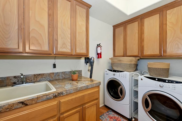 Cabins (United States of America, Big Bear Lake, California)