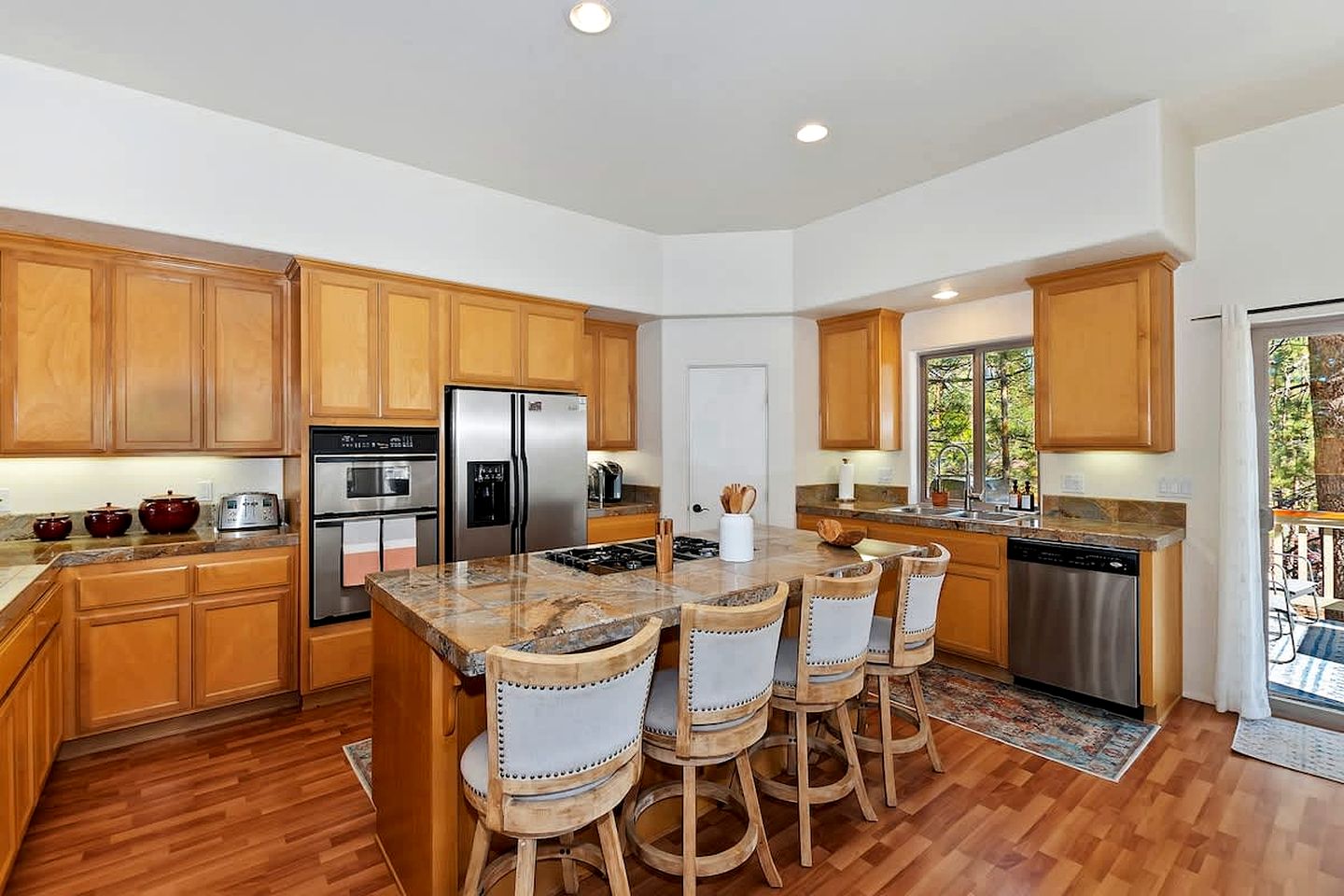 Getaway to Big Bear: Mountain Cabin with Game Room - Your Ultimate Retreat