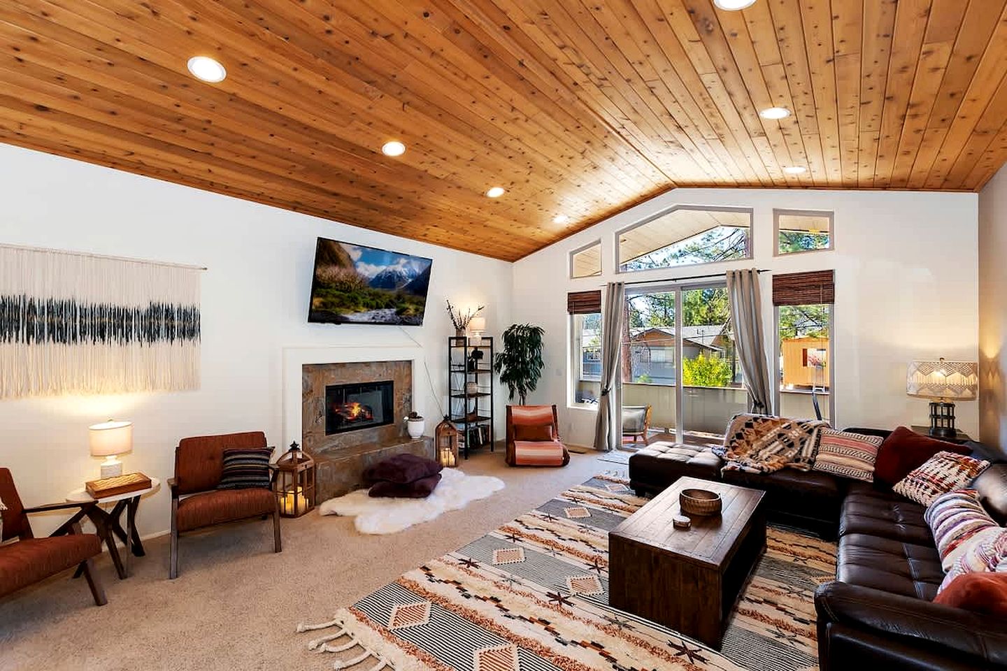 Getaway to Big Bear: Mountain Cabin with Game Room - Your Ultimate Retreat