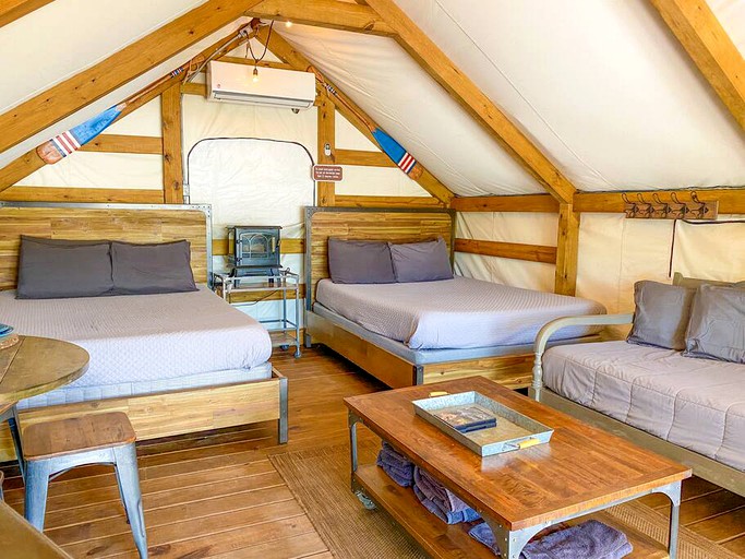 Amazing Tented Cabin Glamping Rental in Seguin, Texas - Perfect for Family Vacations