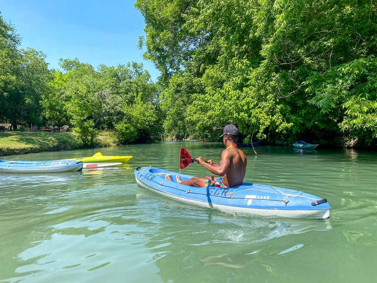 Relaxation by the Creek: Tented Cabin Glamping Experience near Geronimo Creek, Texas