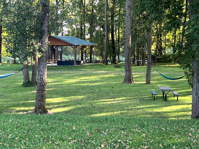 Cabins (United States of America, Belfast, Maine)