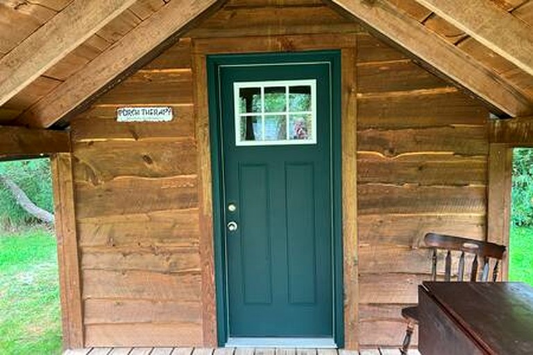Cabins (United States of America, Belfast, Maine)