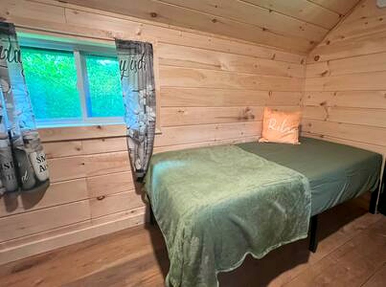Tranquil Riverside Getaway in Western NY for 3 in Belfast