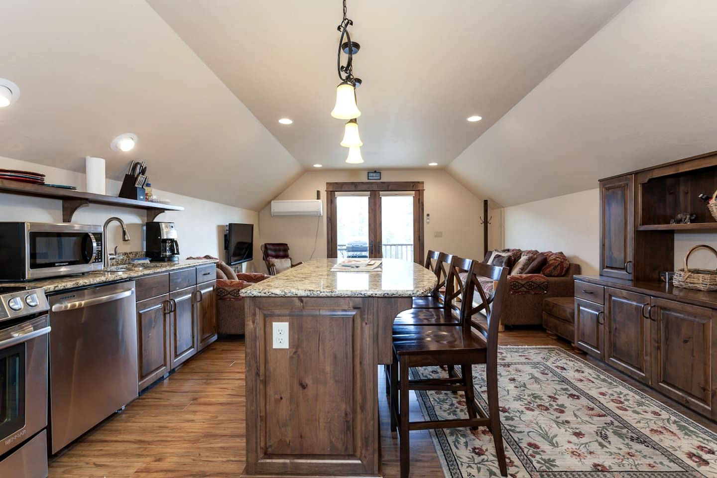 Deluxe Getaway Rental in a Mountain Cabin near Lake McDonald, Montana