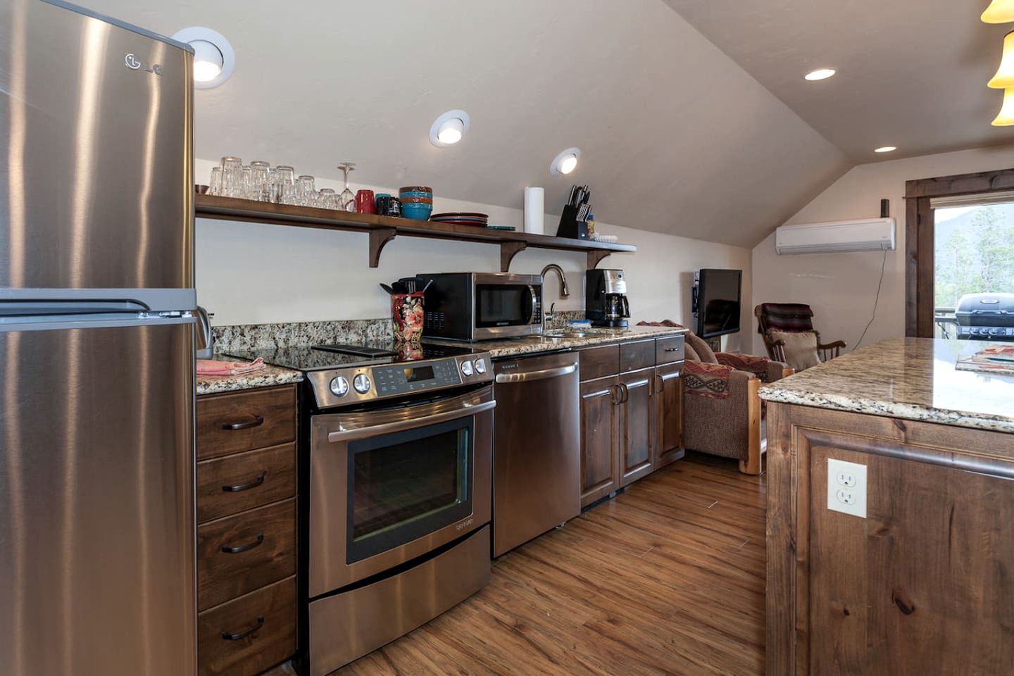 Deluxe Getaway Rental in a Mountain Cabin near Lake McDonald, Montana